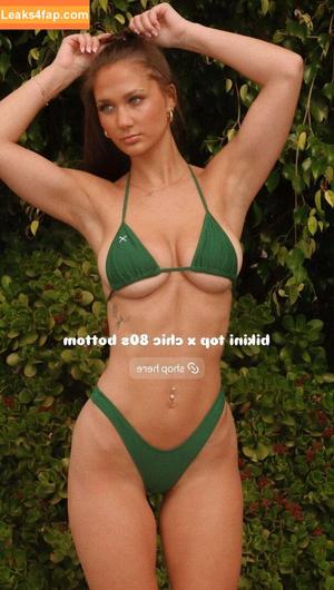 Stephanie Zustovich фото #0671