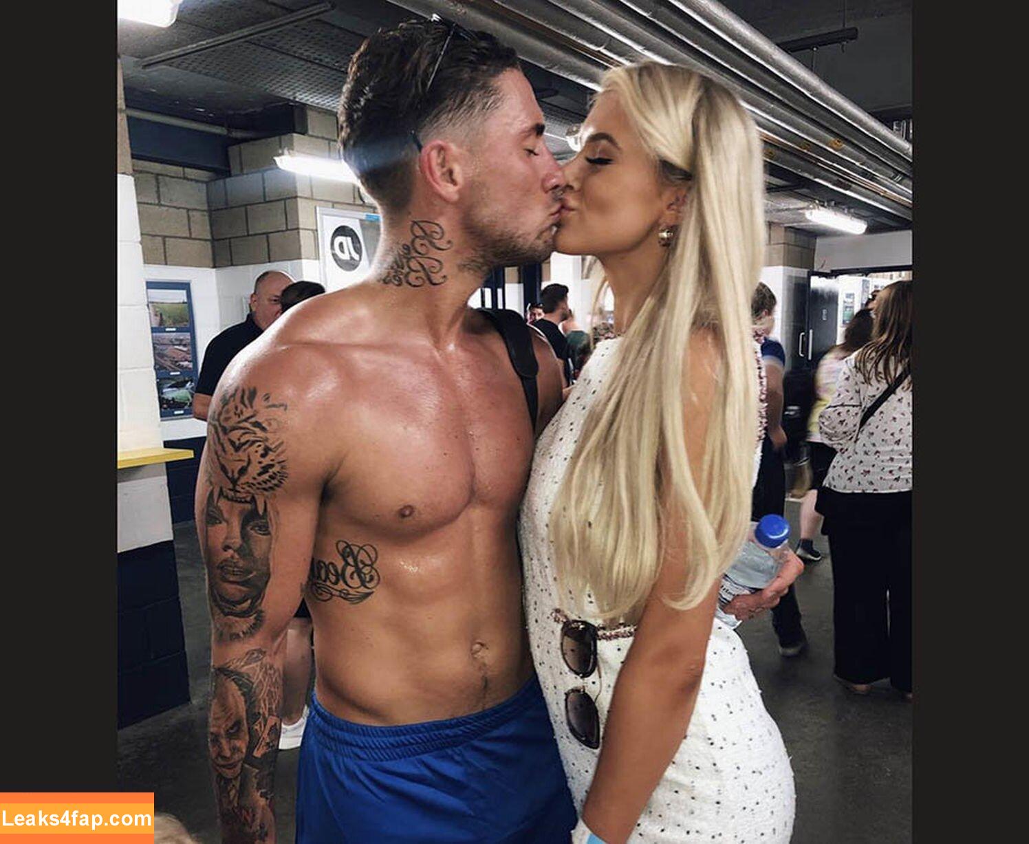 Stephen Bear /  слитое фото фото #0002