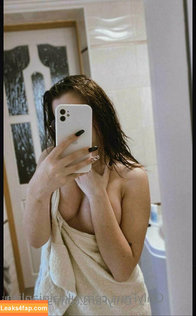 stepsislilli / step.sis.lilli leaked photo photo #0021