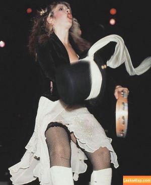 Stevie Nicks photo #0010