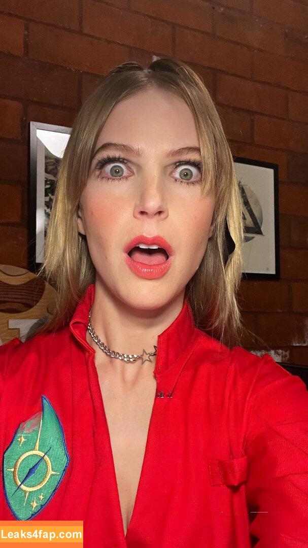 Stevie Wynne Levine / GMM / steviewlevine leaked photo photo #0086