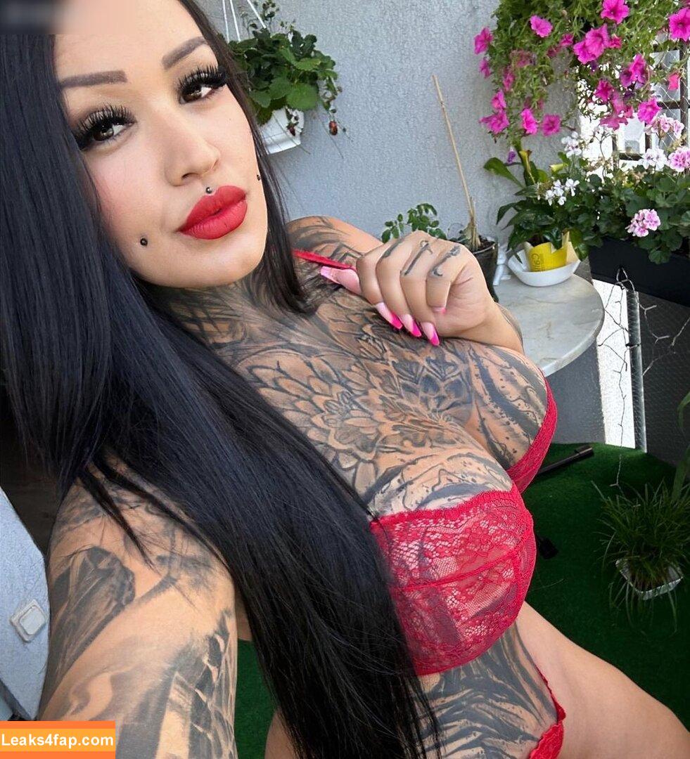 Stifflersmom / officialstifflersmom / stifflersmomofficial leaked photo photo #0032