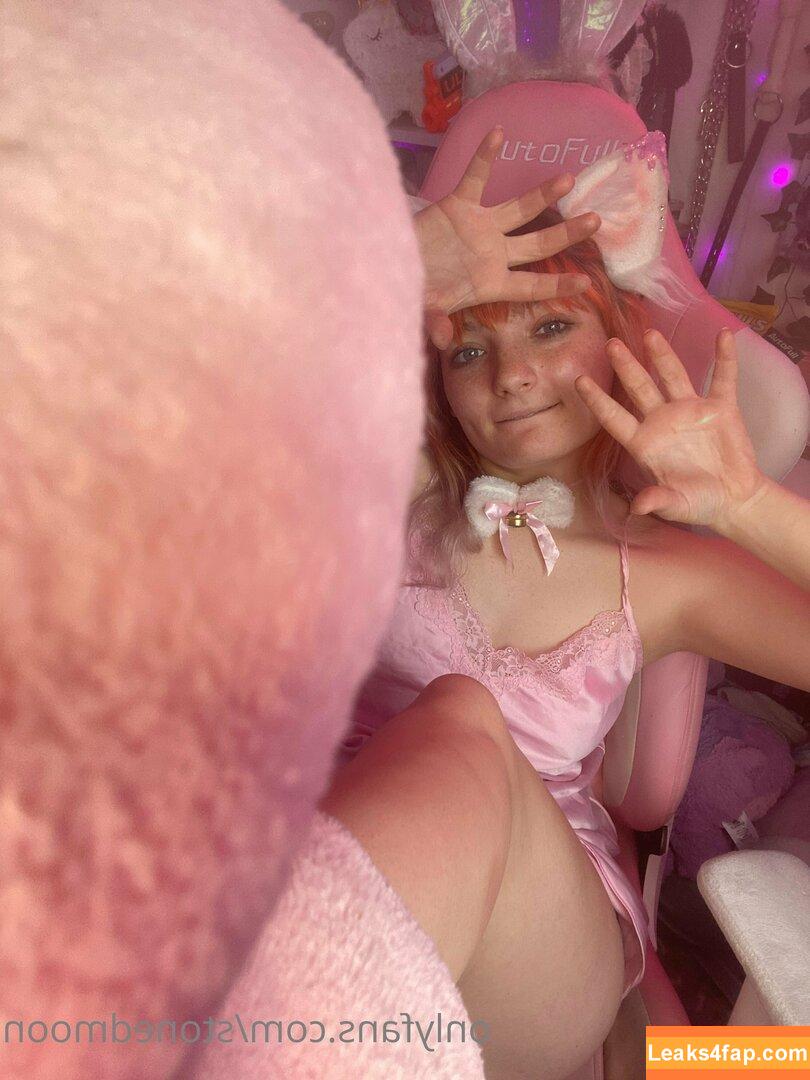 stonedmoon /  leaked photo photo #0017