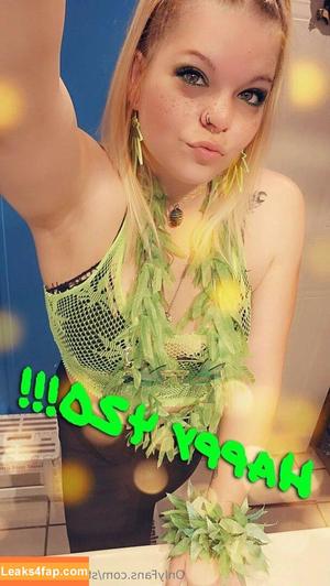 stoner.420chick photo #0053