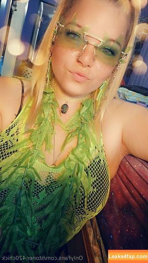 stoner.420chick photo #0055