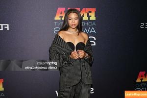 Storm Reid photo #0240