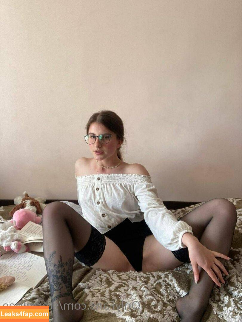 stormibee / Cherry Blossom / Stormi Bee / baby_cherrry / stormibree leaked photo photo #0231
