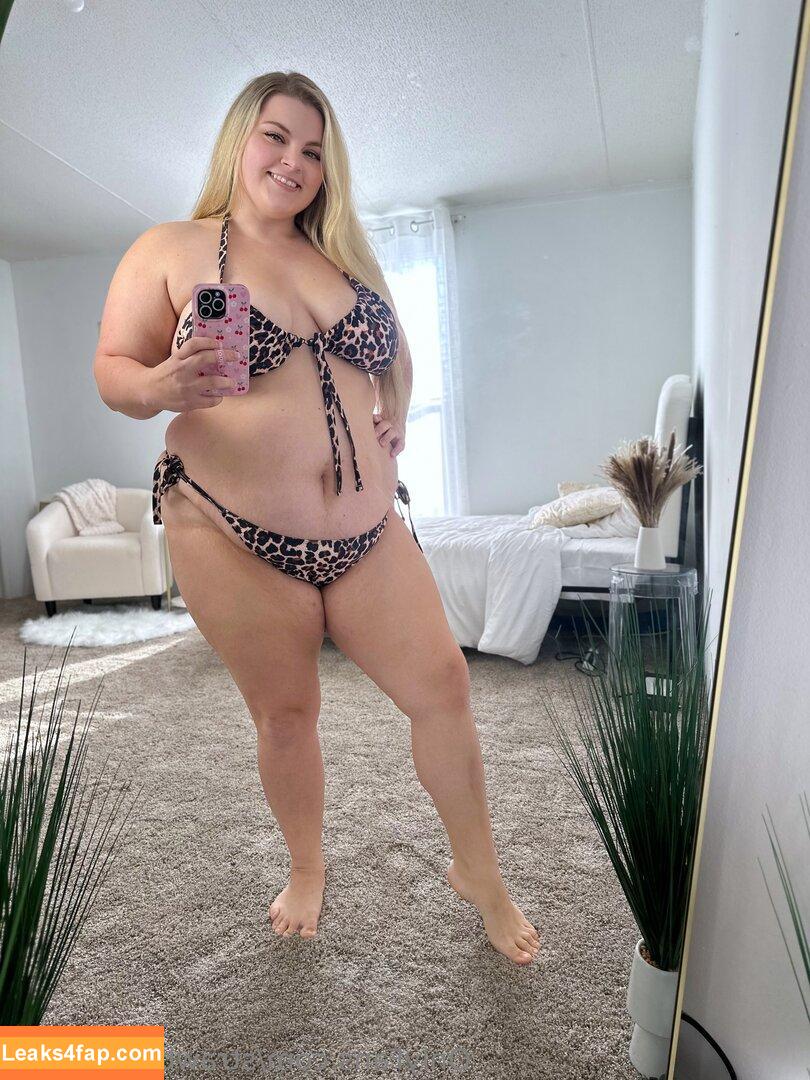 strawberrybreetv / strawberrisweetv leaked photo photo #0002