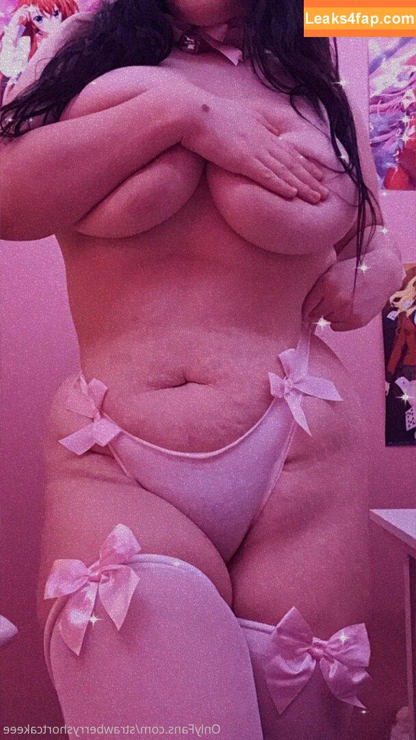 strawberryshortcakeee /  leaked photo photo #0024