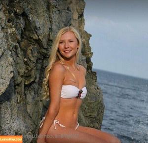 stunning_gir1 photo #0275