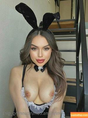 stunning_gir1 photo #0418