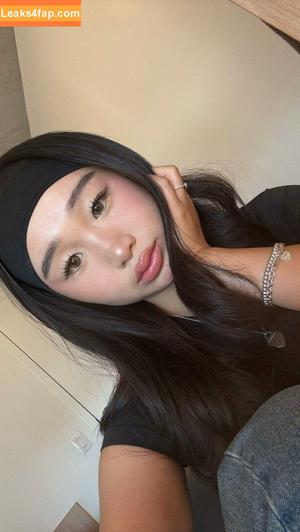 Sua Lee photo #0015