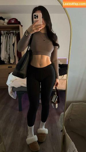 Sua Lee photo #0016