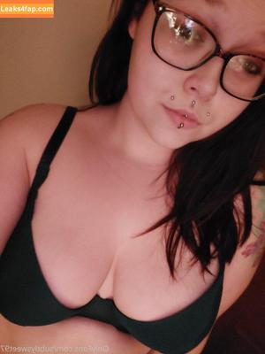 subtlysweet97 photo #0002