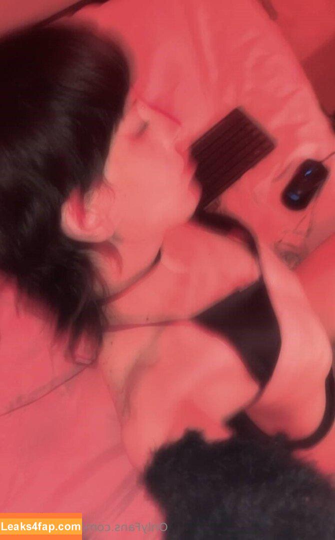 succubot666 / mothersuccubus666 leaked photo photo #0011