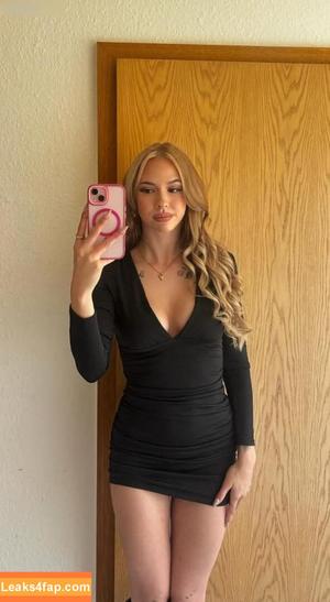 Suche alia Viktoria /allysglamdiary photo #0001