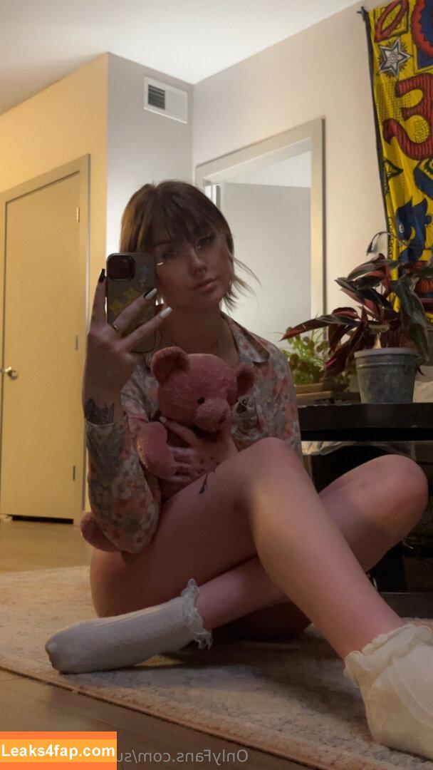 suicidalmischief /  leaked photo photo #0013