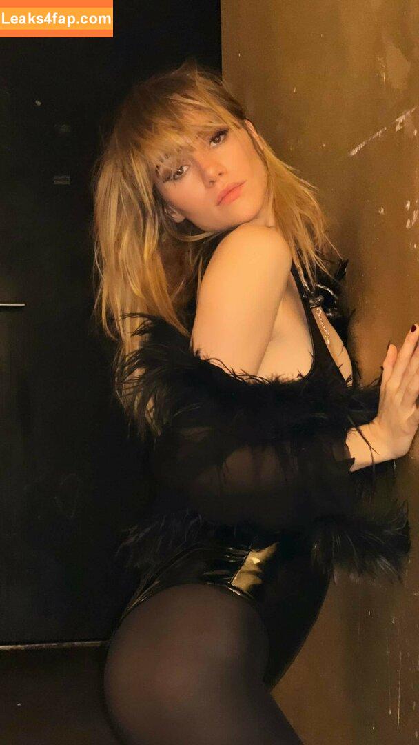 Suki Waterhouse / sukiwaterhouse слитое фото фото #0129