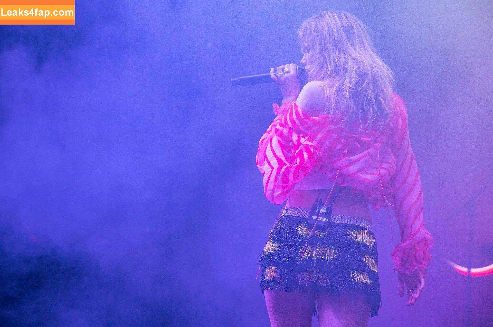 Suki Waterhouse / sukiwaterhouse слитое фото фото #0153