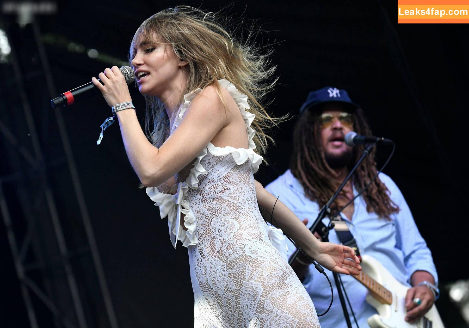 Suki Waterhouse / sukiwaterhouse leaked photo photo #0490