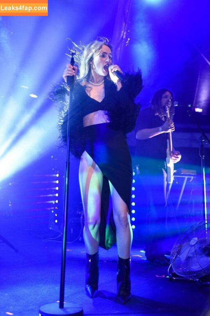 Suki Waterhouse / sukiwaterhouse leaked photo photo #0512