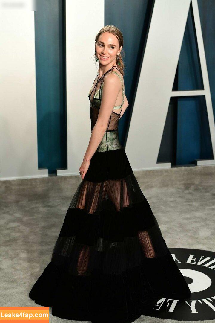Suki Waterhouse / sukiwaterhouse leaked photo photo #0535