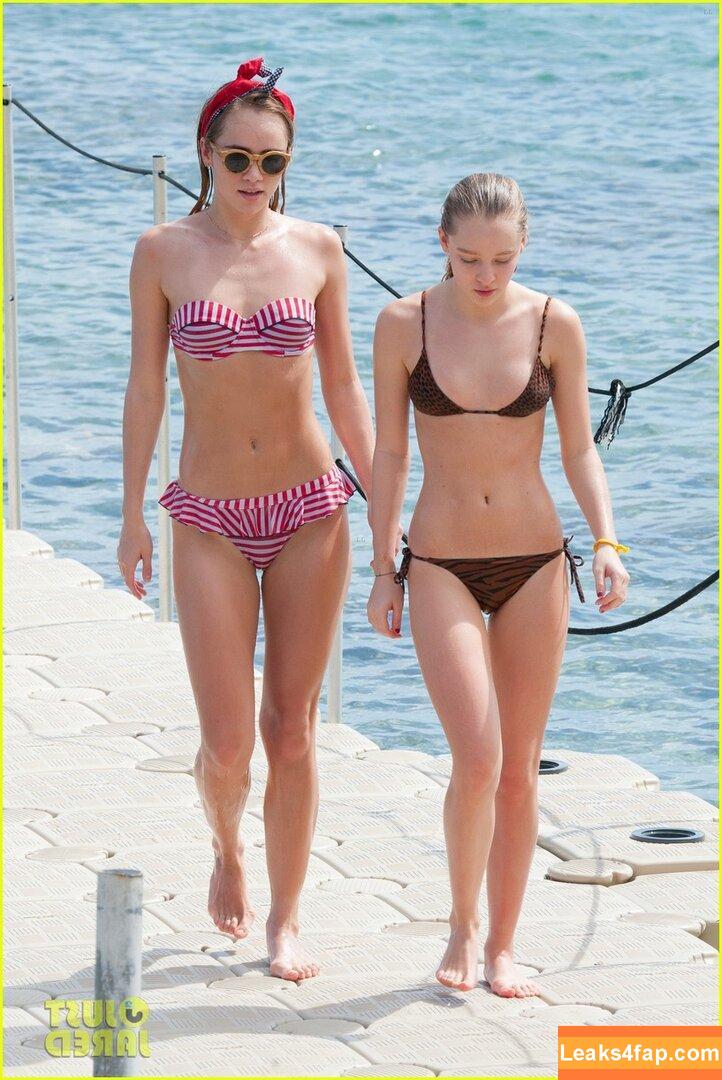 Suki Waterhouse / sukiwaterhouse leaked photo photo #0567