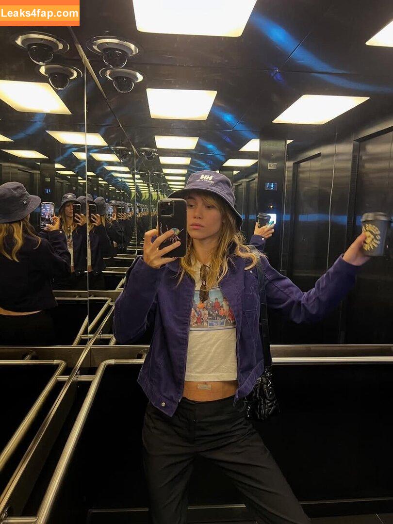 Suki Waterhouse / sukiwaterhouse leaked photo photo #0573