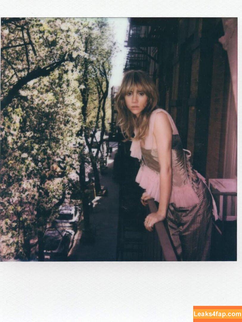 Suki Waterhouse / sukiwaterhouse leaked photo photo #0577
