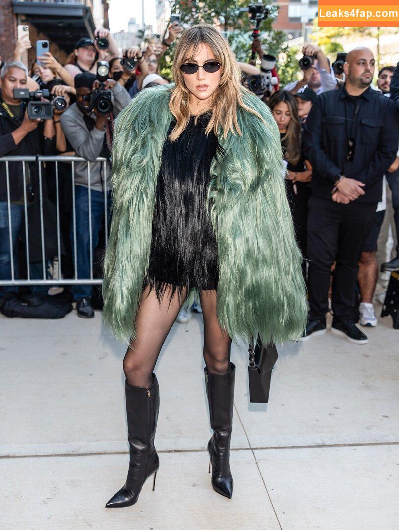 Suki Waterhouse / sukiwaterhouse leaked photo photo #0594