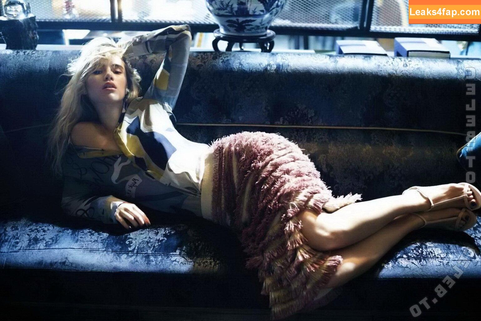 Suki Waterhouse / sukiwaterhouse leaked photo photo #0600