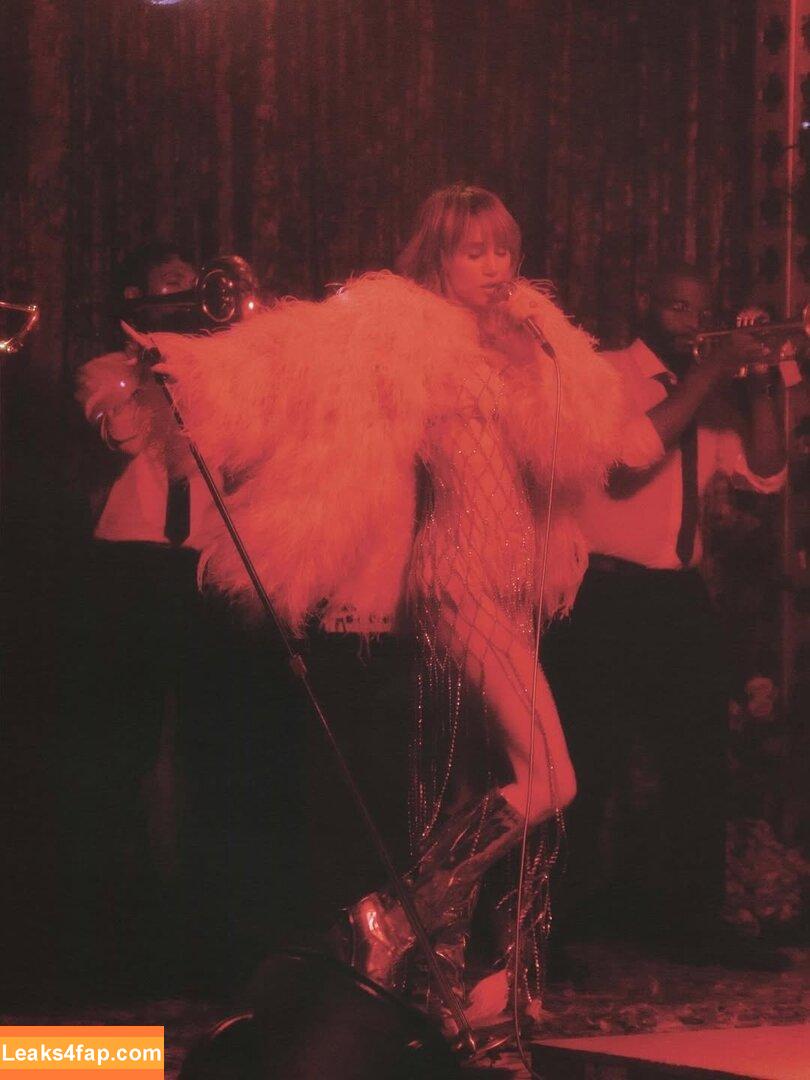 Suki Waterhouse / sukiwaterhouse leaked photo photo #0612