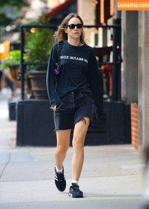 Suki Waterhouse фото #0067