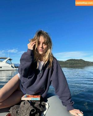 Suki Waterhouse фото #0136