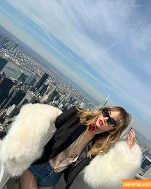 Suki Waterhouse фото #0140