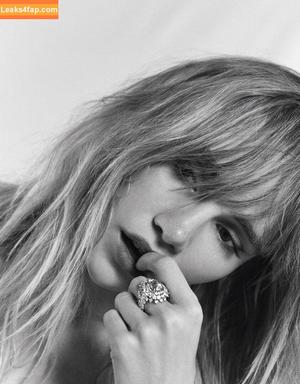 Suki Waterhouse фото #0244