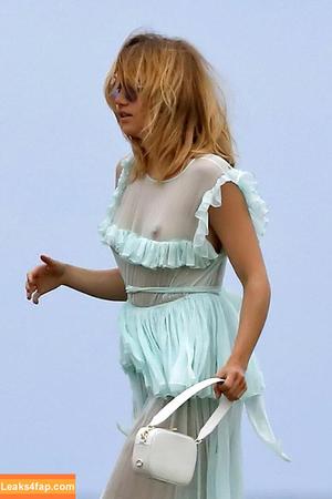 Suki Waterhouse фото #0308