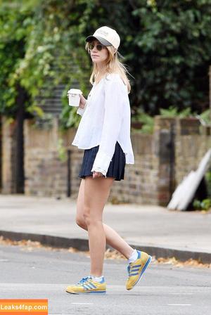 Suki Waterhouse фото #0331