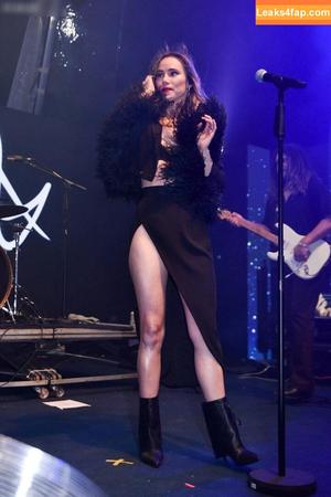 Suki Waterhouse photo #0520