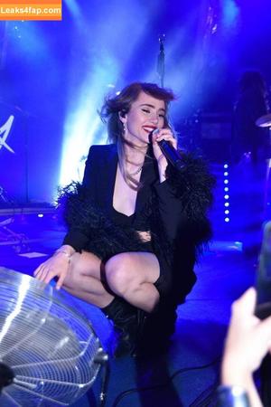 Suki Waterhouse photo #0532