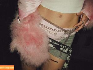 Suki Waterhouse photo #0587