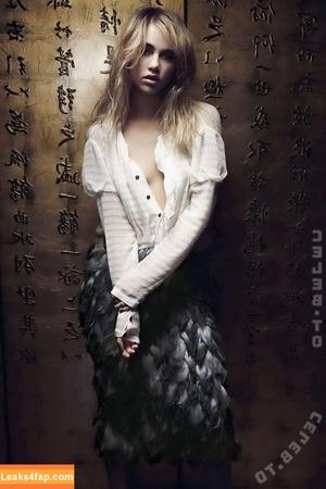 Suki Waterhouse photo #0599