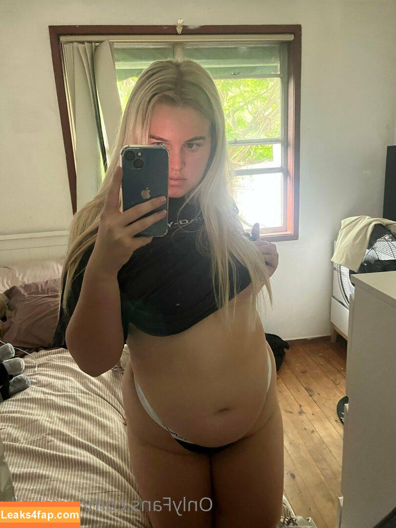 sumbelly /  leaked photo photo #0247
