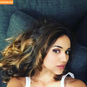 Summer Bishil photo #0028