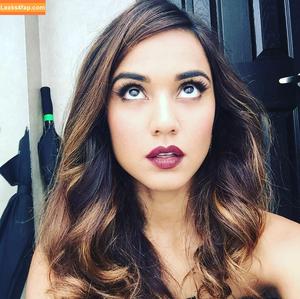 Summer Bishil photo #0044