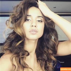 Summer Bishil photo #0049