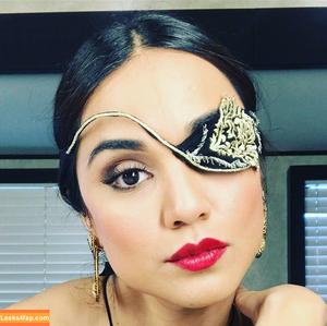 Summer Bishil photo #0093