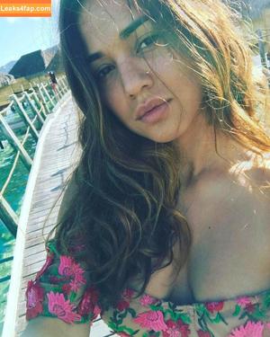 Summer Bishil photo #0174