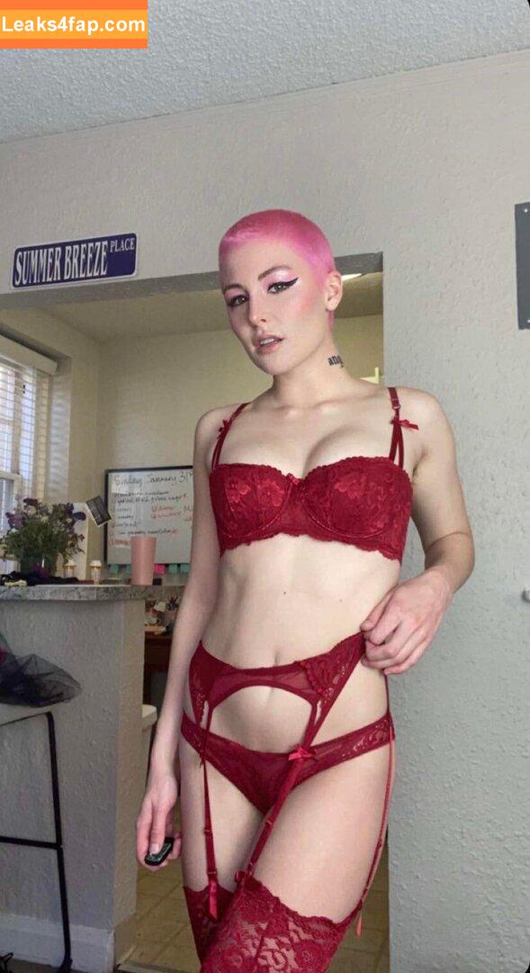 Summer Breeze Bedard / buzz_dykeyear / summerbreezebedard / xxxsummerbreeze leaked photo photo #0005