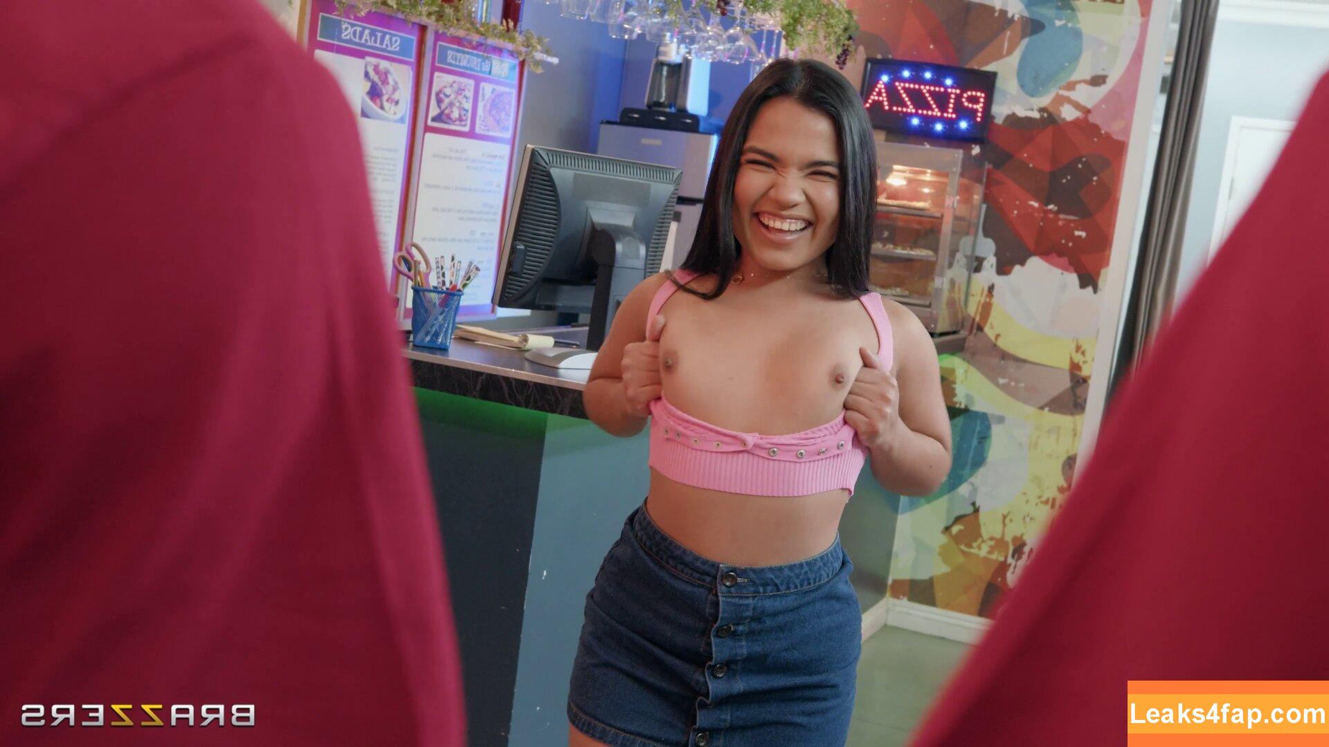 Summer Col / https: / summercolxoxo leaked photo photo #0022